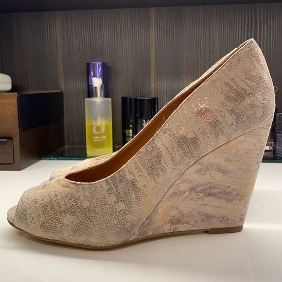 ‎BCBGeneration Peep Toe Wedges 10 - Picture 6 of 7